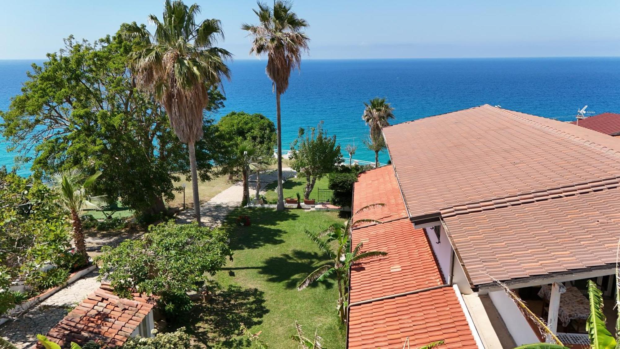 Residence Araba Fenice تروبيا المظهر الخارجي الصورة